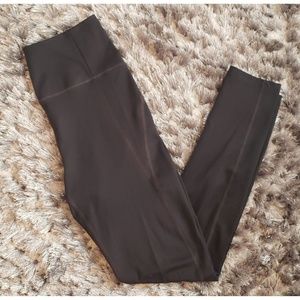 NEVER WORN Super Soft Workout Leggings